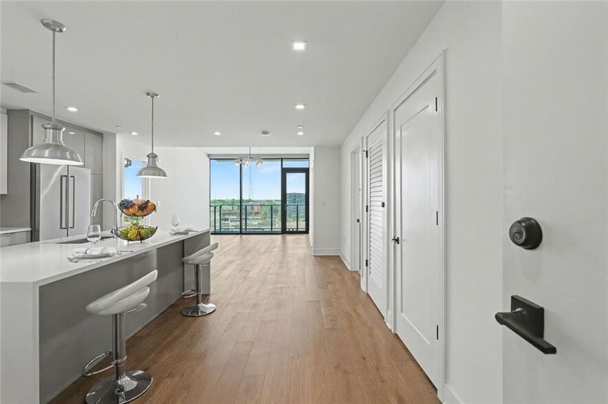 Building Photo - 788 West Marietta St NW