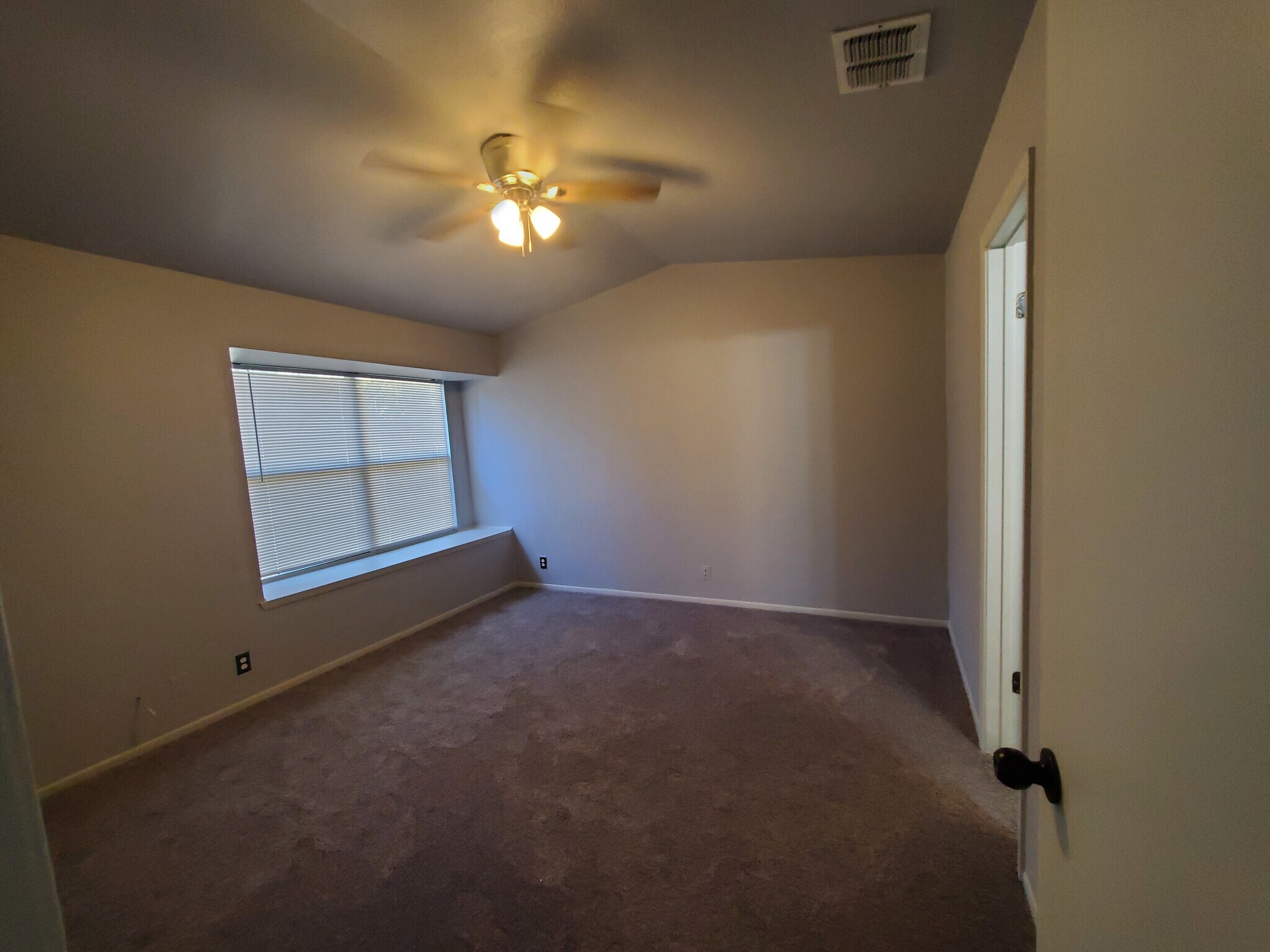 Owner's Suite with Window Seat - 4082 Enchanted Sun