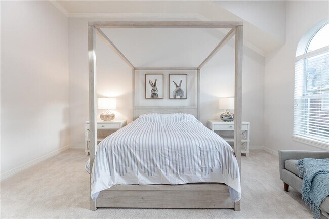 Building Photo - 2619 Colby St