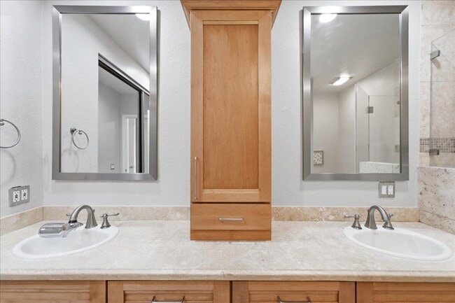 Building Photo - 11 Hayward Ave