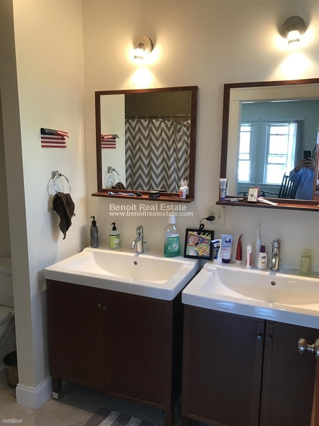 Building Photo - 2 br, 2 bath  - 6 Giles Park Apt 1L