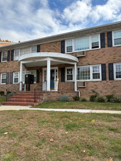 Building Photo - 240 S Broadway