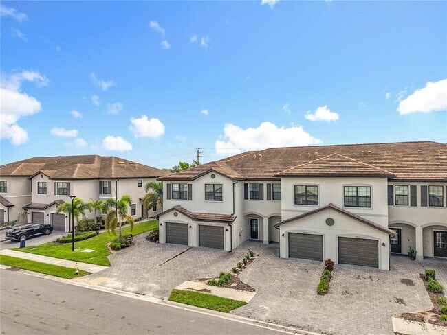 Building Photo - 14119 Pine Lodge Ln