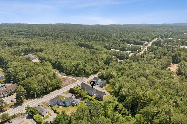 Building Photo - 3 Thomas Dr