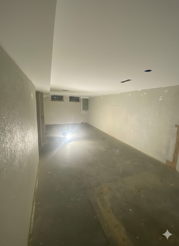 Building Photo - 15917 Corkhill Rd