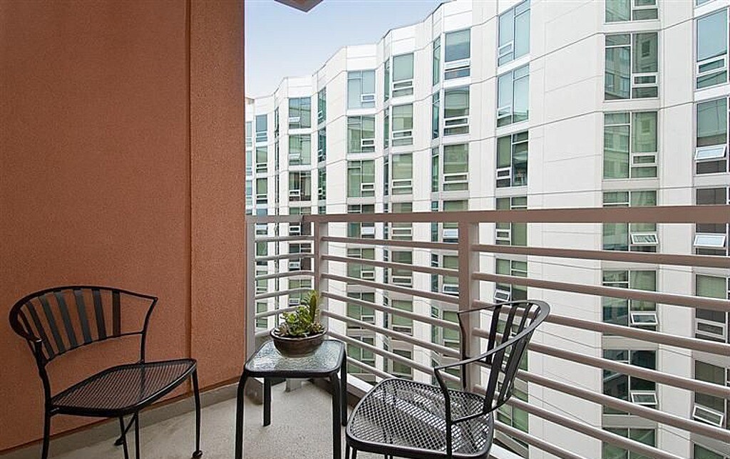 Building Photo - 400 Beale St, Unit #1110