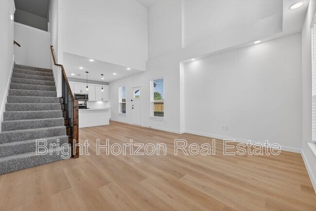 Building Photo - 10524 Tube Dr