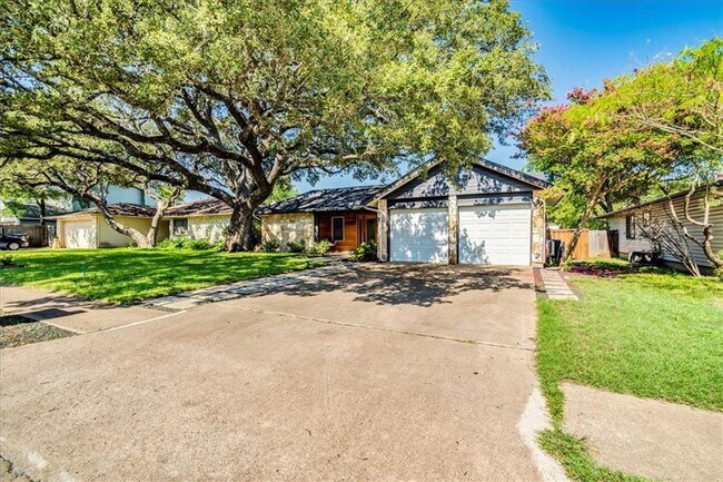 Building Photo - 11422 Bristle Oak Trail