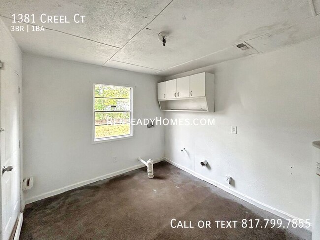 Building Photo - 1381 Creel Ct