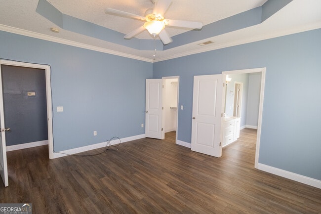 Building Photo - 319 W Leyland Ct