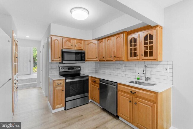 Building Photo - 36 Viburnum Ln