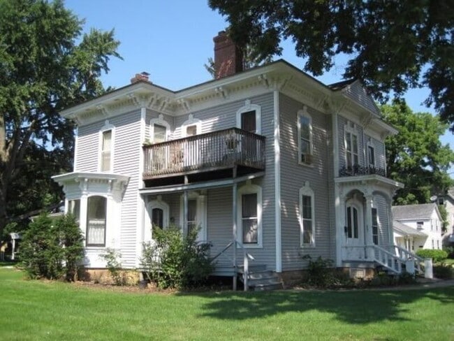 Building Photo - 400 N 4th St