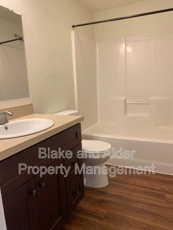 Building Photo - 8211 N Montana Ave