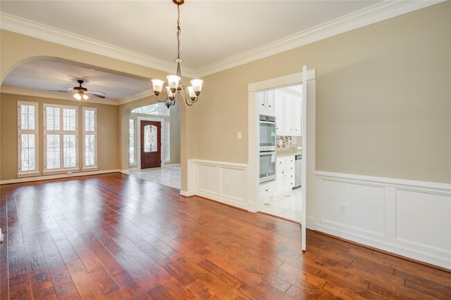 Building Photo - 5202 Summer Snow Dr