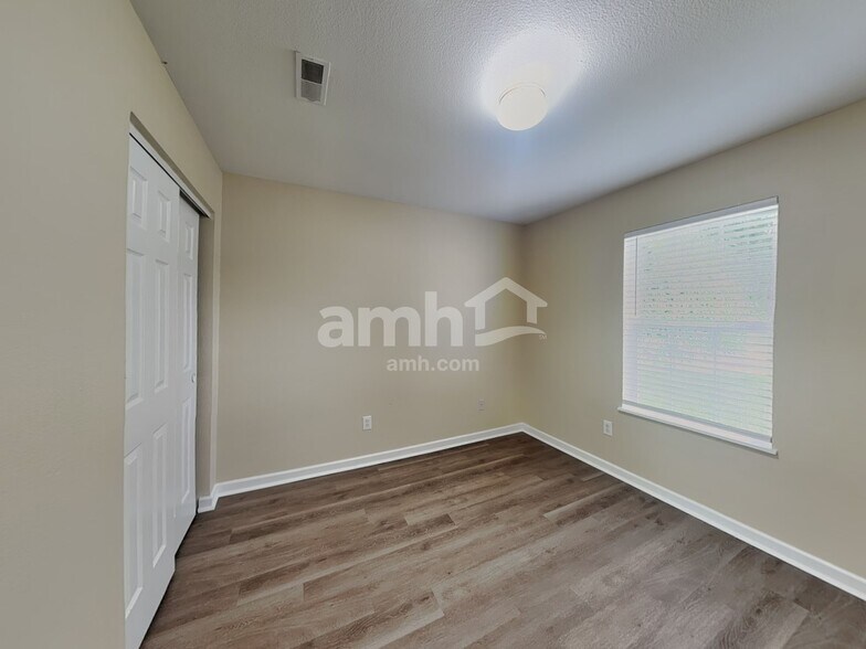 Building Photo - 2438 Pinebark Dr