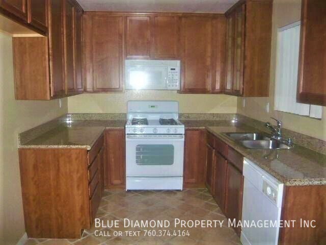 Building Photo - 530 Calle Montecito