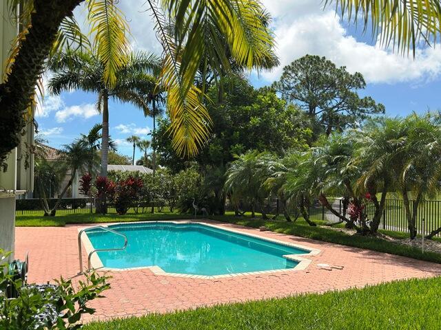 Building Photo - 8387 Ironhorse Ct