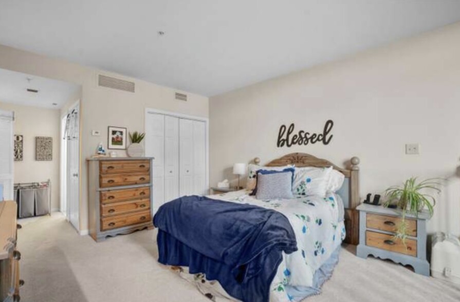Bedroom - 1000 Fell St