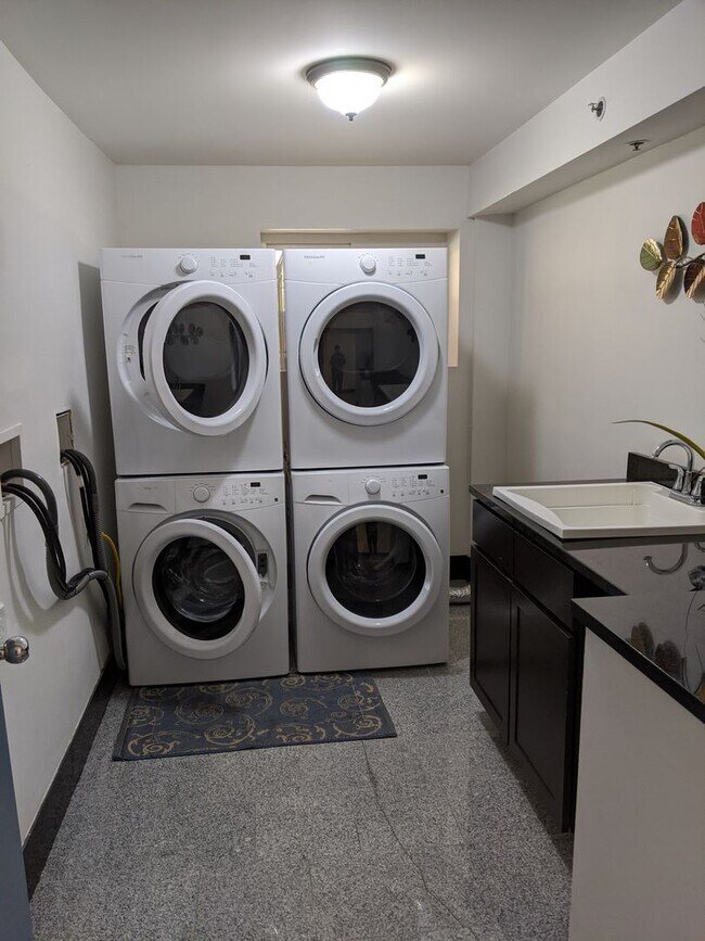 Interior Photo - Park Heights