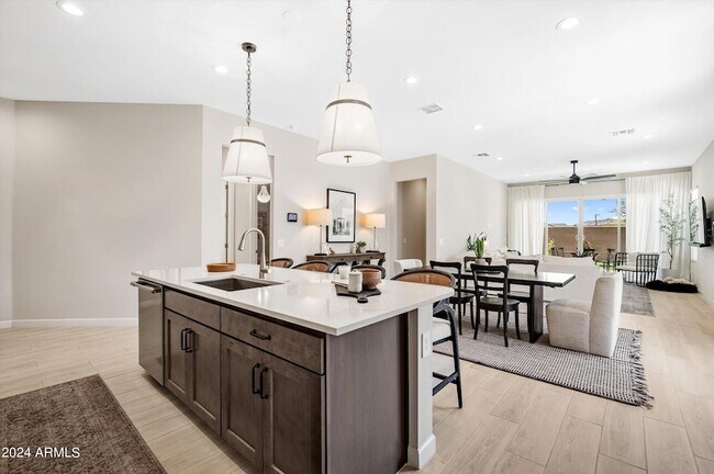 Building Photo - 21425 N 59th St