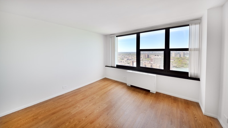 Building Photo - 7447 S South Shore Dr