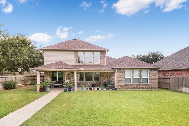 Building Photo - 6819 Lavington Way