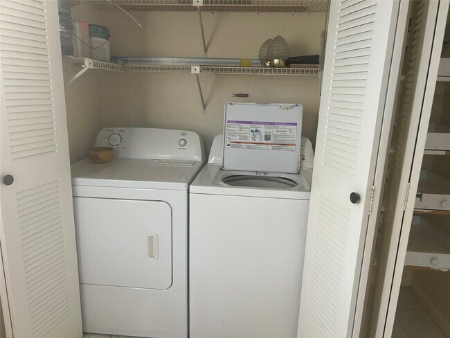 Building Photo - 9321 SW 23rd St