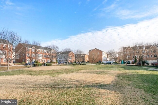 Building Photo - 2885 Falkirk Alley
