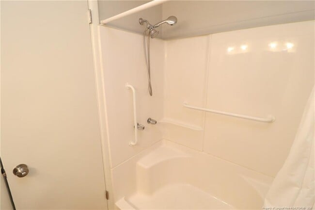 Building Photo - 1009 Dogwood Ln