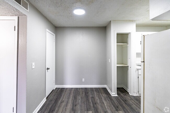 Dining Room - Pike Place Apartments