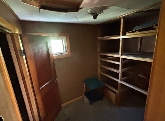 Building Photo - $290 Month $500 Down