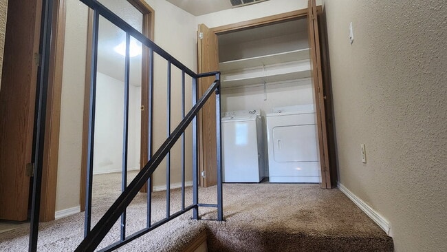 Building Photo - "Charming 2-Bedroom Retreat with modern co...