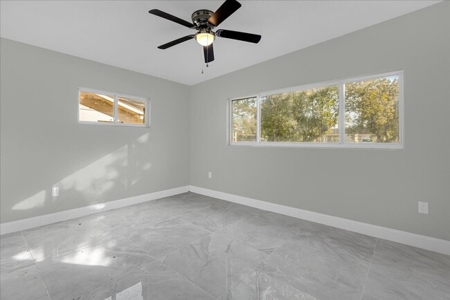 Building Photo - Fantastic 3 Bed / 2 bath Home - Section Eight Accepted