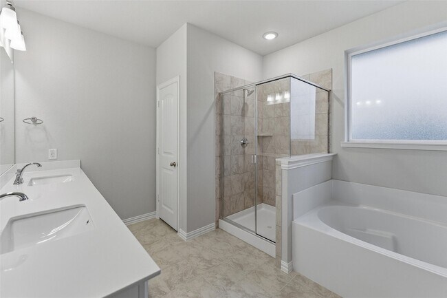 Building Photo - 1329 Frio Dr