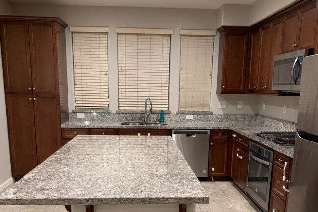 Building Photo - 6050 Dublin Blvd