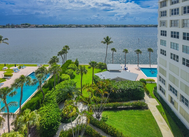 Building Photo - 2600 N Flagler Dr