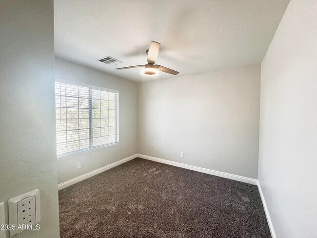 Building Photo - 37061 W Bello Ln
