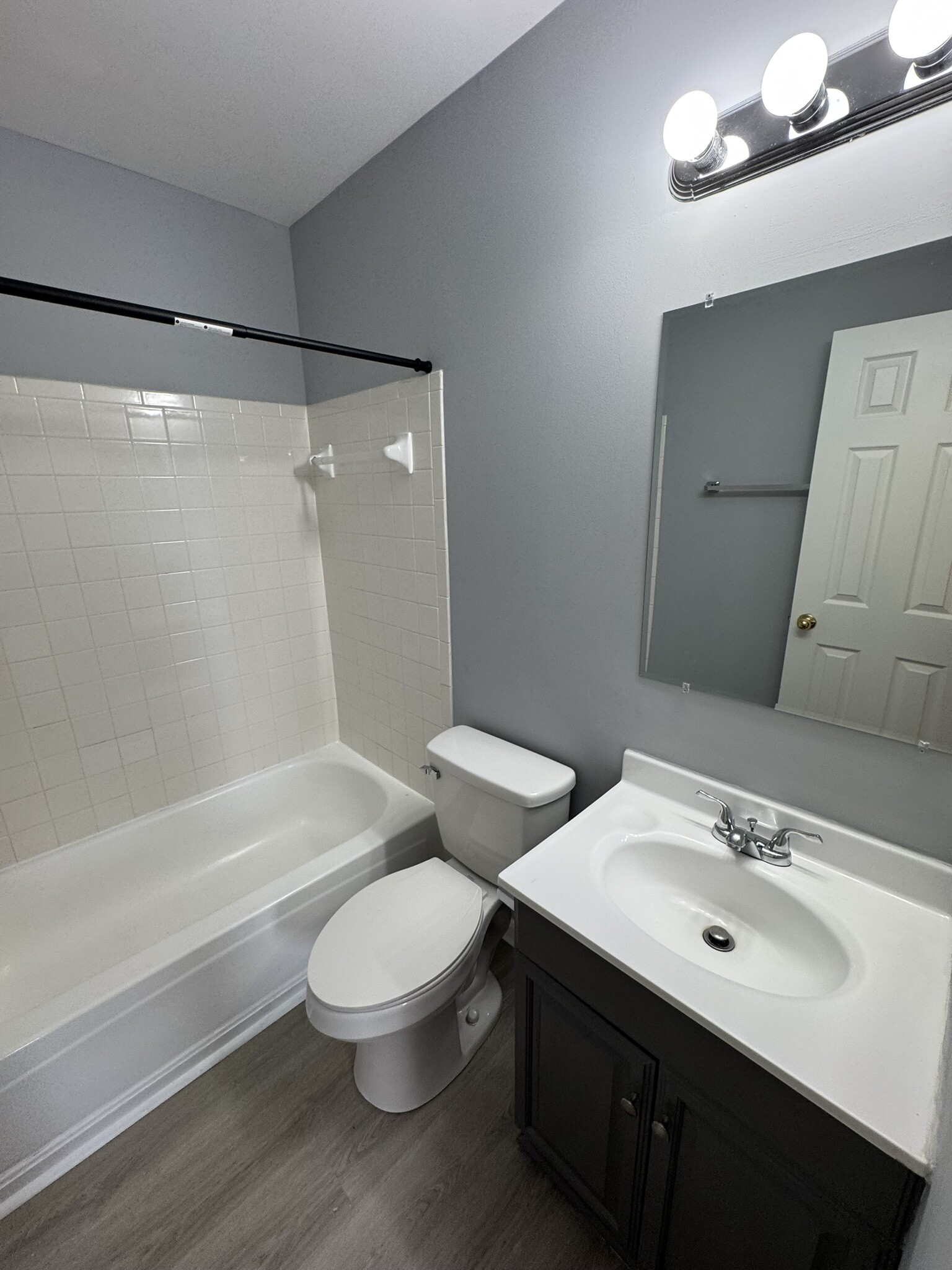 Second bath - 11440 Dunloring Pl
