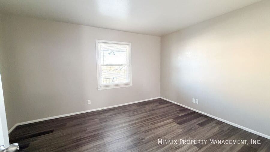 Building Photo - 2010 Ave. S