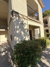 Building Photo - 2001 Eastwood Dr
