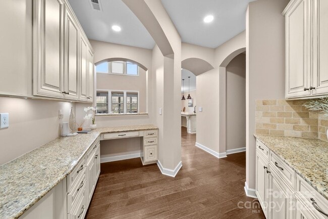Building Photo - 1190 Arges River Dr
