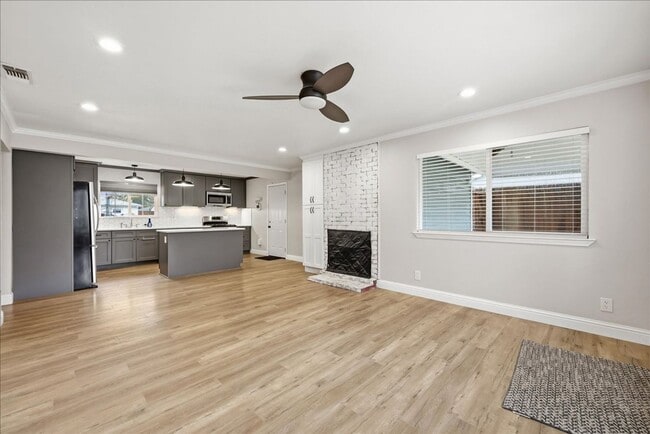 Building Photo - 1156 Hampton Rd