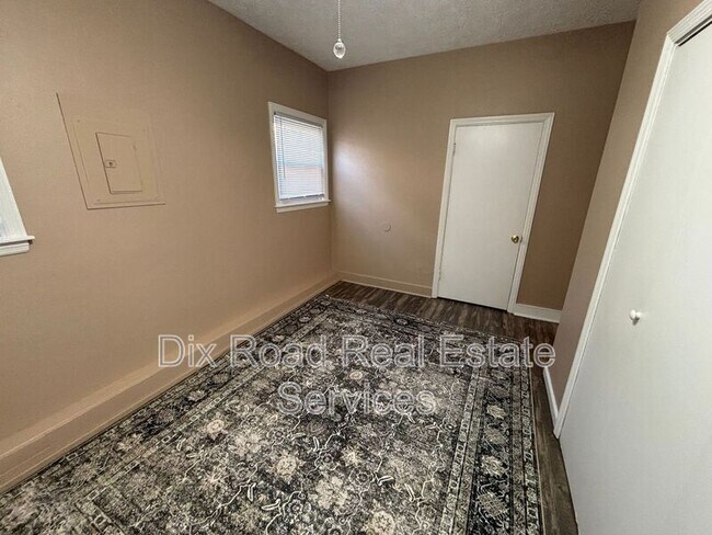 Building Photo - 1303 Barnitz St