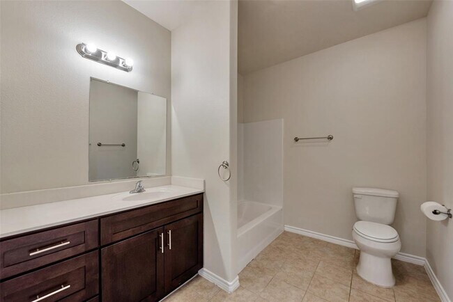 Building Photo - 203 Glade Bridge Ln