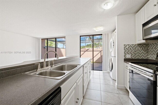 Building Photo - 1017 NW 124th Ave