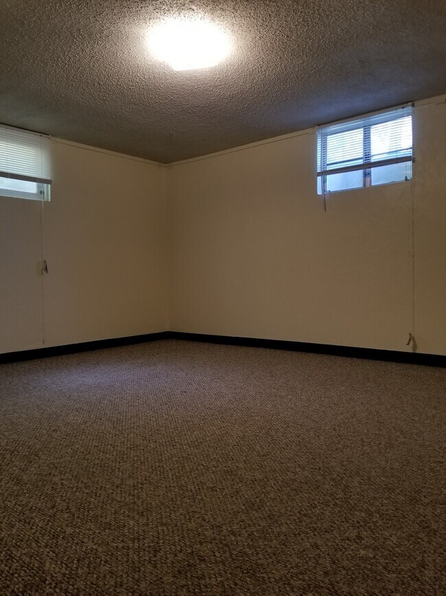 Building Photo - 1836 Todd Rd