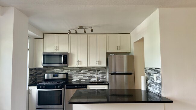 Primary Photo - 201 St Pauls Ave