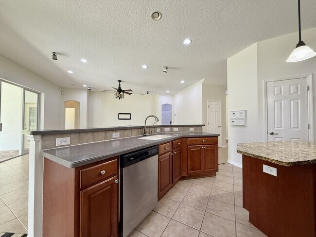 Building Photo - 15224 Kestrelrise Dr