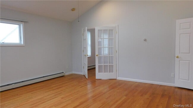 Building Photo - 10 S Nauraushaun Rd