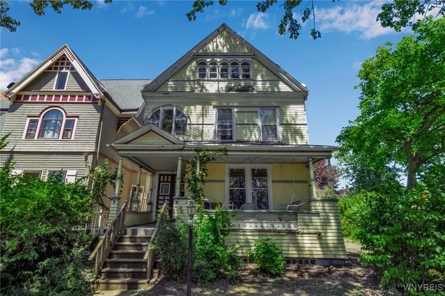 Primary Photo - 45 St Johns Pl